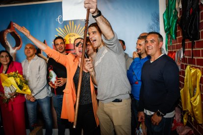 El Catapán vuelve a vestir de fiesta a Soria con el 'sí' a San Juan en las 12 cuadrillas y las botas de vino, el pan, el queso y el bacalao.