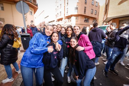 El Catapán vuelve a vestir de fiesta a Soria con el 'sí' a San Juan en las 12 cuadrillas y las botas de vino, el pan, el queso y el bacalao.
