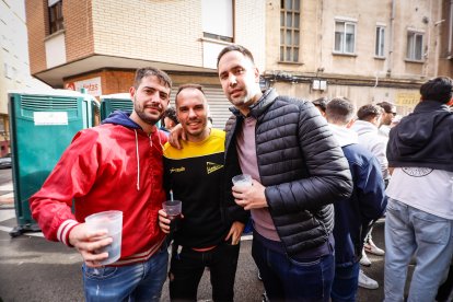El Catapán vuelve a vestir de fiesta a Soria con el 'sí' a San Juan en las 12 cuadrillas y las botas de vino, el pan, el queso y el bacalao.