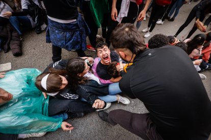 El Catapán vuelve a vestir de fiesta a Soria con el 'sí' a San Juan en las 12 cuadrillas y las botas de vino, el pan, el queso y el bacalao.