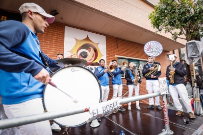 El Catapán vuelve a vestir de fiesta a Soria con el 'sí' a San Juan en las 12 cuadrillas y las botas de vino, el pan, el queso y el bacalao.