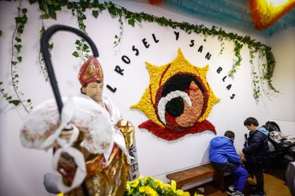El Catapán vuelve a vestir de fiesta a Soria con el 'sí' a San Juan en las 12 cuadrillas y las botas de vino, el pan, el queso y el bacalao.