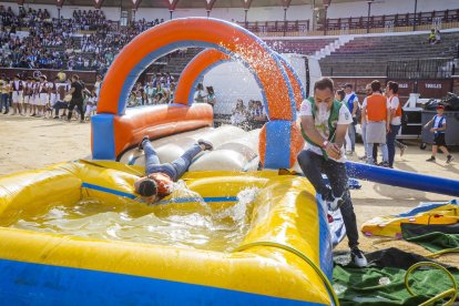 La Plaza de toros llena de sanjuaneros