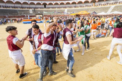La Plaza de toros llena de sanjuaneros