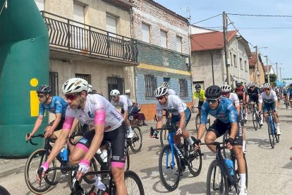 La competición pasó por varios pueblos de la provincia