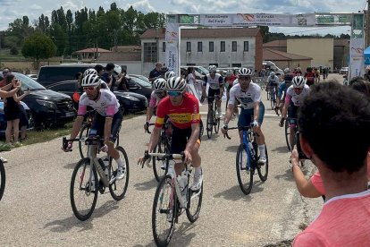 La competición pasó por varios pueblos de la provincia