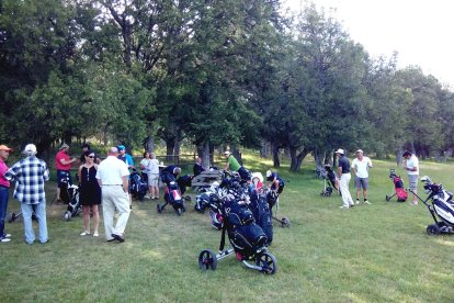Varios competidores durante un torneo en el Club de Golf La Cerrada