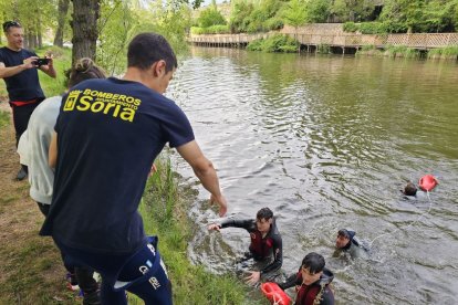 La clase práctica se realizó en el entorno del Soto Playa