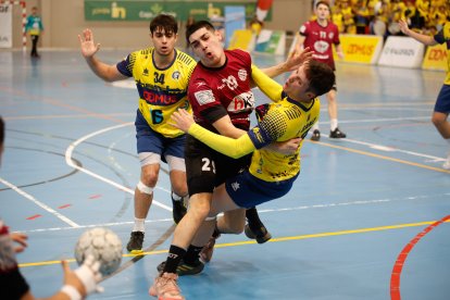 El Balonmano Soria se impone en el primer partido de la fase de ascenso al doblegar a Romo por 34-26.