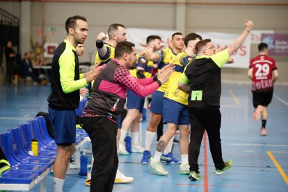 El Balonmano Soria se impone en el primer partido de la fase de ascenso al doblegar a Romo por 34-26.