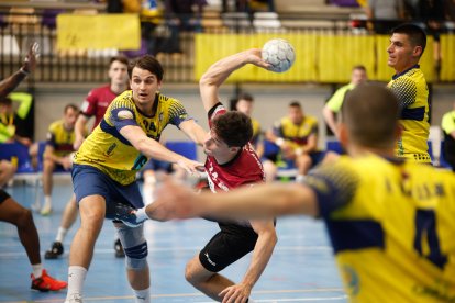 El Balonmano Soria se impone en el primer partido de la fase de ascenso al doblegar a Romo por 34-26.