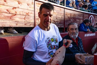 Los novillos para el Viernes de Toros son puntuales y ya descansan en la plaza de Soria.