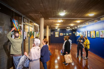 Muestra artística y solidaria en el Palacio de la Audiencia de Soria.