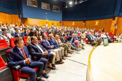 Graduación de los primeros titulados en CAFYD