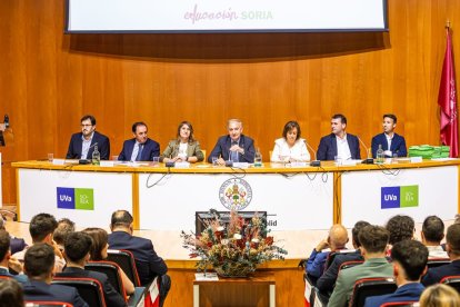 Graduación de los primeros titulados en CAFYD