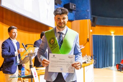 Graduación de los primeros titulados en CAFYD