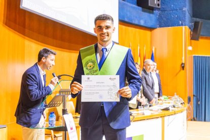 Graduación de los primeros titulados en CAFYD