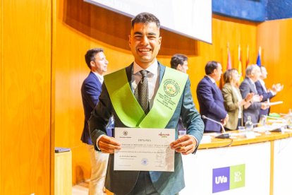 Graduación de los primeros titulados en CAFYD
