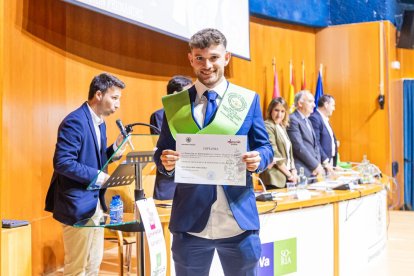 Graduación de los primeros titulados en CAFYD