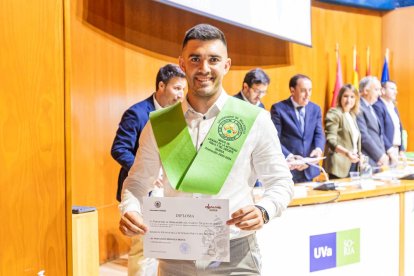 Graduación de los primeros titulados en CAFYD