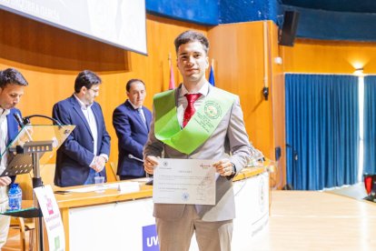 Graduación de los primeros titulados en CAFYD