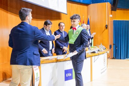 Graduación de los primeros titulados en CAFYD
