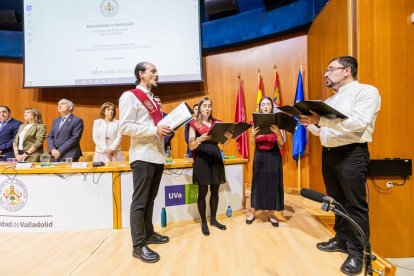 Graduación de los primeros titulados en CAFYD