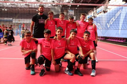 El equipo alevín del C.V. Sporting Santo Domingo.