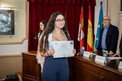 La Fundación Antonio Machado premia a 45 alumnos de diversas provincias por su implicación en difundir los valores mediambientales que recoge 'Campos de Castilla'.