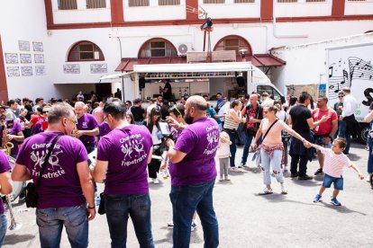 Concluido el encierro, la fiesta continuó en la plaza de toros.