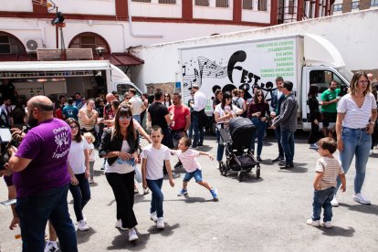 Concluido el encierro, la fiesta continuó en la plaza de toros.