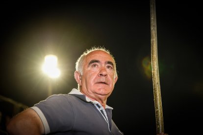 21 valientes pisan fuerte sobre la hoguera de San Pedro Manrique.