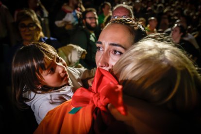21 valientes pisan fuerte sobre la hoguera de San Pedro Manrique.