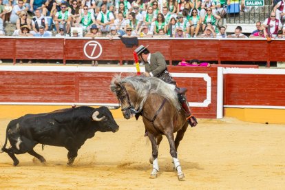 Andy Cartagena, Diego Ventura y Lea Vicens dieron el pistoletazo de salida a la Feria