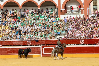 Andy Cartagena, Diego Ventura y Lea Vicens dieron el pistoletazo de salida a la Feria
