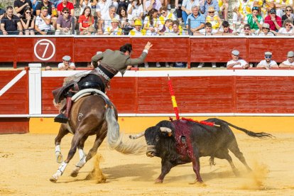 Andy Cartagena, Diego Ventura y Lea Vicens dieron el pistoletazo de salida a la Feria