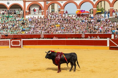 Andy Cartagena, Diego Ventura y Lea Vicens dieron el pistoletazo de salida a la Feria