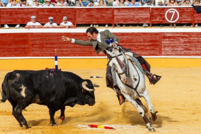 Andy Cartagena, Diego Ventura y Lea Vicens dieron el pistoletazo de salida a la Feria