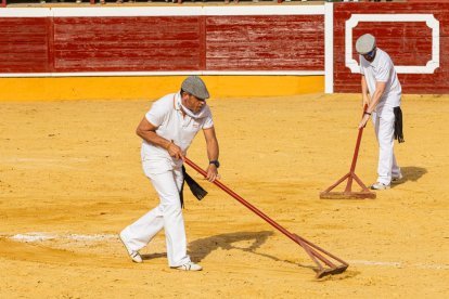 Andy Cartagena, Diego Ventura y Lea Vicens dieron el pistoletazo de salida a la Feria