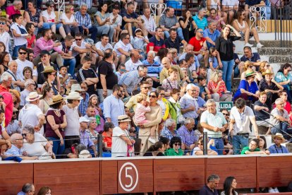 Andy Cartagena, Diego Ventura y Lea Vicens dieron el pistoletazo de salida a la Feria