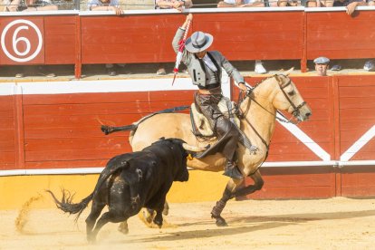 Andy Cartagena, Diego Ventura y Lea Vicens dieron el pistoletazo de salida a la Feria