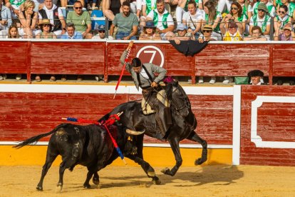 Andy Cartagena, Diego Ventura y Lea Vicens dieron el pistoletazo de salida a la Feria