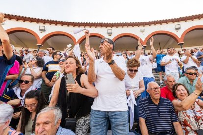 Andy Cartagena, Diego Ventura y Lea Vicens dieron el pistoletazo de salida a la Feria