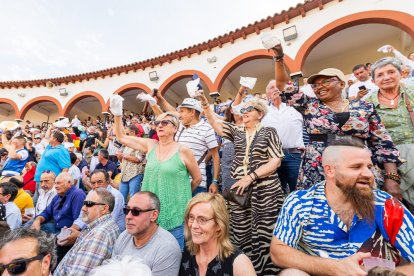 Andy Cartagena, Diego Ventura y Lea Vicens dieron el pistoletazo de salida a la Feria