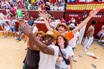 La tarde se vivió intensamente en una plaza de toros abarrotada