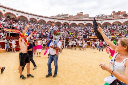 La tarde se vivió intensamente en una plaza de toros abarrotada