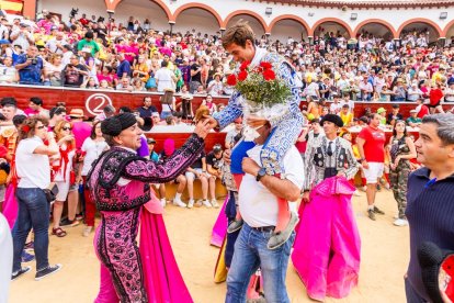 La tarde se vivió intensamente en una plaza de toros abarrotada