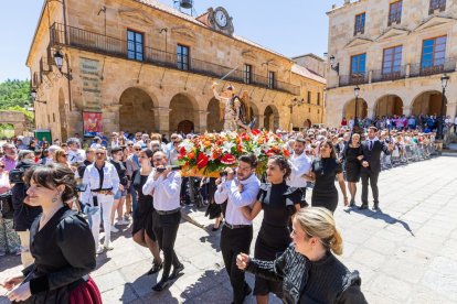 Los sanjuaneros desfilaron en el último día de las fiestas
