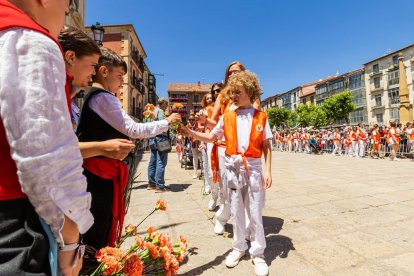 Los sanjuaneros desfilaron en el último día de las fiestas