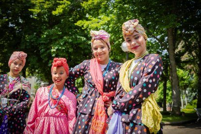 Una gran celebración con bailes, música, gastronomía y tradiciones.